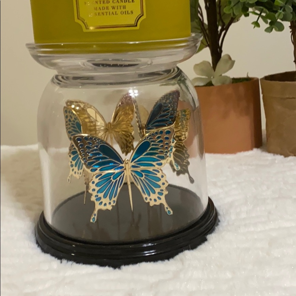 BBW Butterfly 🦋 Cloche Pedestal Candle Holder - Picture 2 of 3